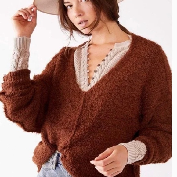 𝅺free people rust Icing Vneck furry pullover sweater xs/s - Picture 2 of 9